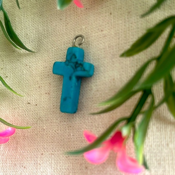 Turquoise Cross pendant - Picture 4 of 5